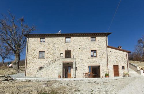 Carpegna House | Escape with Pool & WiFi