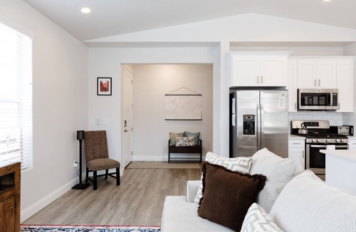 Washington House | Escondido 1126 sleeps 13 guests 3 bedrooms Xbox one