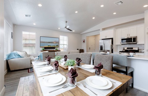 Washington House | Escondido 1126 sleeps 13 guests 3 bedrooms Xbox one
