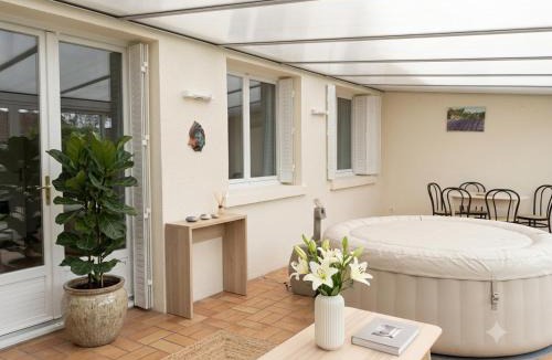 Pusignan House | Espace zen