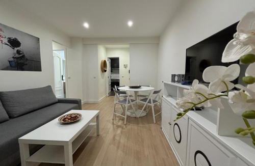 Aranjuez Apartment | Espacioso Apartamento Familiar con terraza en Aranjuez - Confort, Tranquilidad y Netflix Incluido