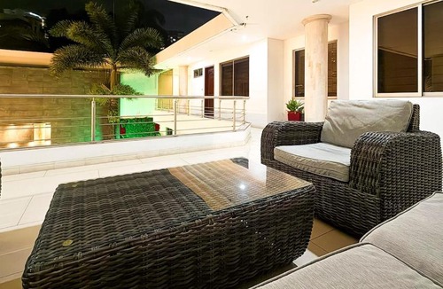Cali House | Espectacular, Casa Vacacional Jpol