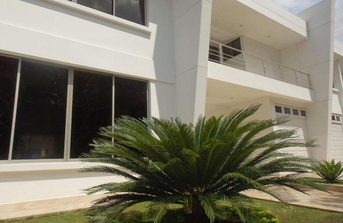 Cali House | Espectacular, Casa Vacacional Jpol