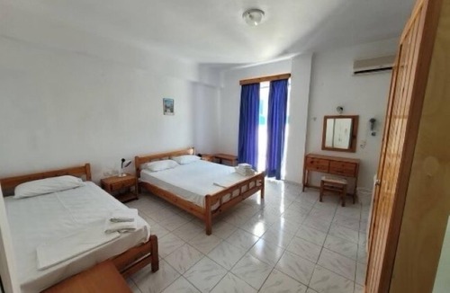Paralia Agias Fotinis Hotel | Esperides Hotel