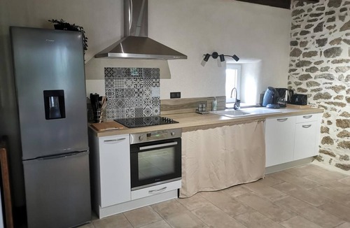 Bourbon-l'Archambault Cottage | Espinasse Cottage: Bucolic Charm, Pets Welcome