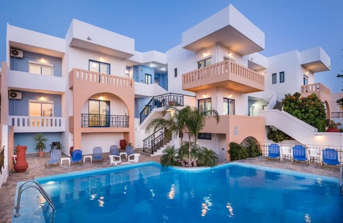 Kalathas Apartment | Esplanade Apartments - Heated Pool