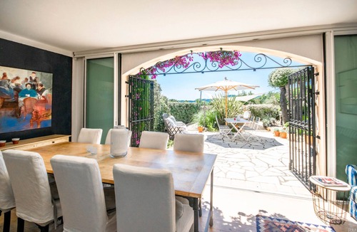 La Rouviere House | Esprit du Sud Vakantiewoning met Gezellige Tuin op Domaine du Golf