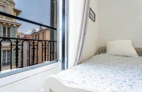 Carre d'Or Apartment | Esprit de France