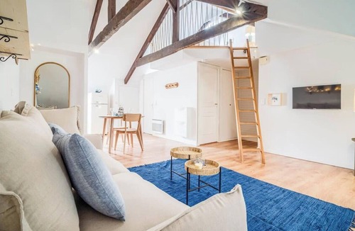 Quimperle Apartment | Esprit Surf en Centre-Ville – Studio Mezzanine