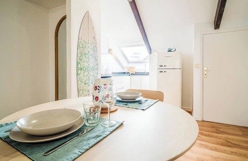 Quimperle Apartment | Esprit Surf en Centre-Ville – Studio Mezzanine