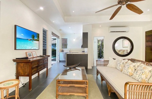 Horseshoe Bay House | Essence Beachfront Retreat