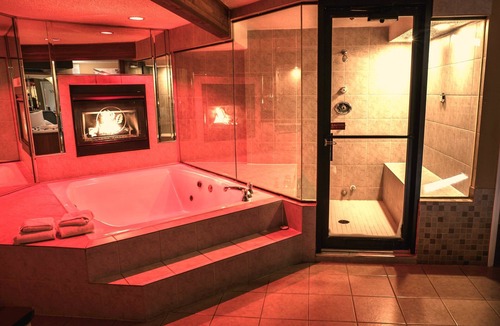 Orland Park Hotel | Essence Suites
