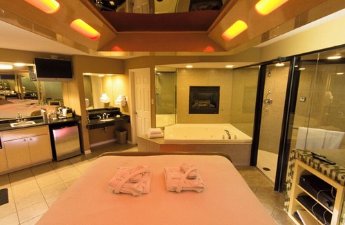 Orland Park Hotel | Essence Suites