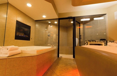 Orland Park Hotel | Essence Suites