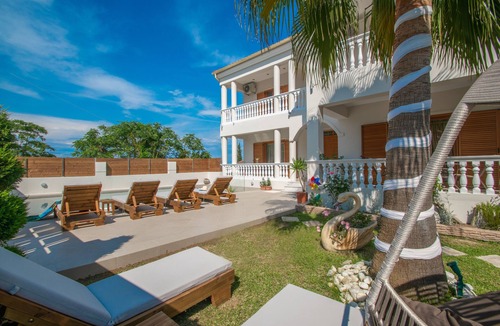 Alonia Villa | Estella Luxury Villa