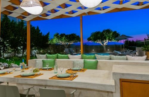 Asteri Villa | Estella Villa with Pool, Children Area, BBQ & Magnificent Views!