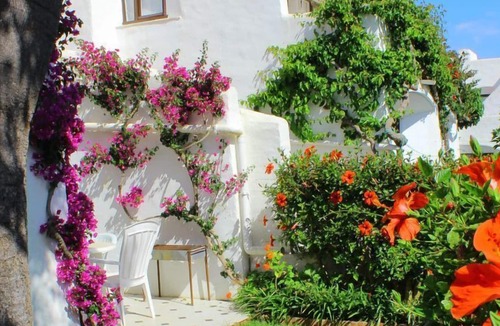Playa del Sol-Villacana Villa | Estepona-Villacana. Bright apartment near the sea