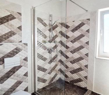 Timisoara Apartment | Esther Line Apartments-Near Iulius Mall, Self Check-in,Free Private Parking subject to availability
