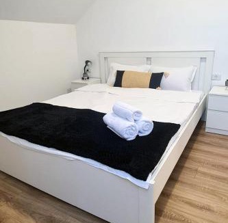 Timisoara Apartment | Esther Line Apartments-Near Iulius Mall, Self Check-in,Free Private Parking subject to availability