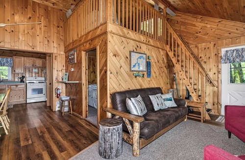 St Germain Cottage | Estrold's Cabin- Red Oak Cabin