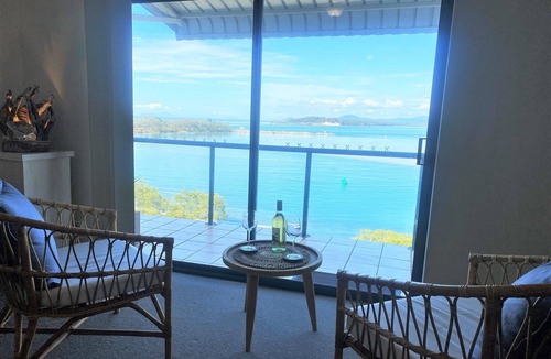 Nambucca Heads Apartment | Estuary - Chasing water views? TOP floor unit certainly delivers this & more!