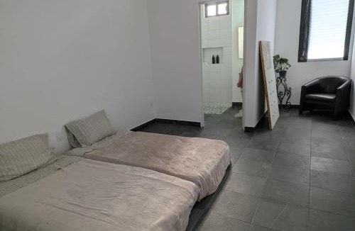 Leon Apartment | EstudioSuite Martinica Wifi Poliforum