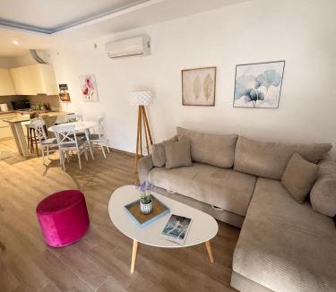 Tomicici Apartment | Eternal Bloom