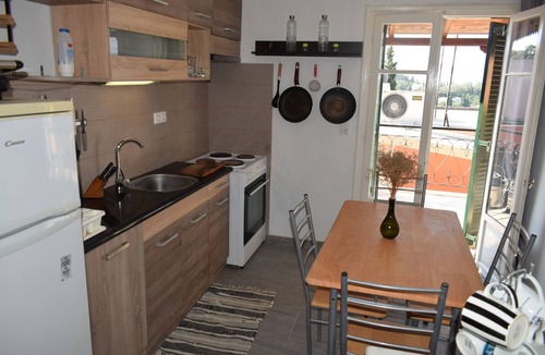 Evropouloi Apartment | Ethra Casa