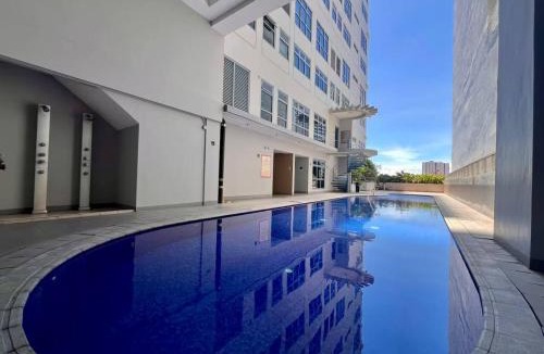 Legazpi Village Apartment | Eton Parkview