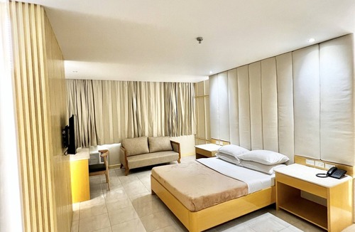 Downtown Tacloban Hotel | Etsu Hotel