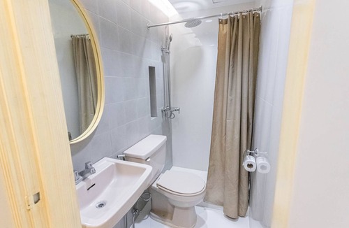Downtown Tacloban Hotel | Etsu Hotel