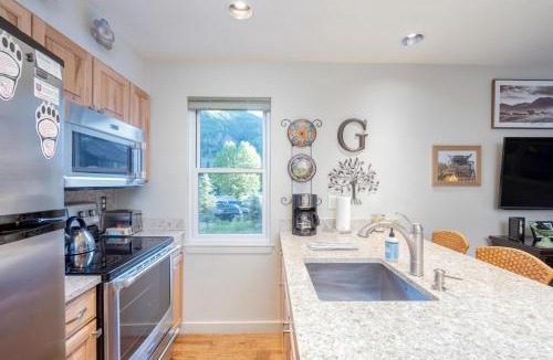 Telluride Apartment | Etta Place 3