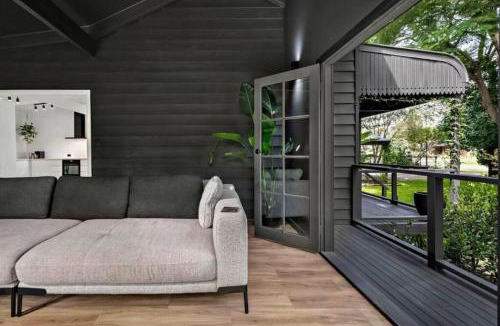 Broke House | Eune House