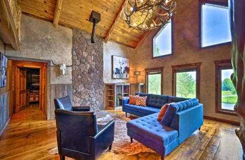 Berryville House | Eureka Springs Area Cabin w/Deck + 7 Acres!
