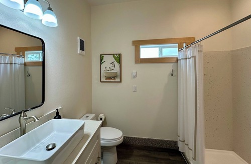 Newberg Cottage | European Style Cottage in Oregon's Willamette Valley Wine Country - Cottage #3