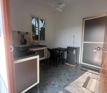 Ashvem Apartment | Eva Beach Side Room