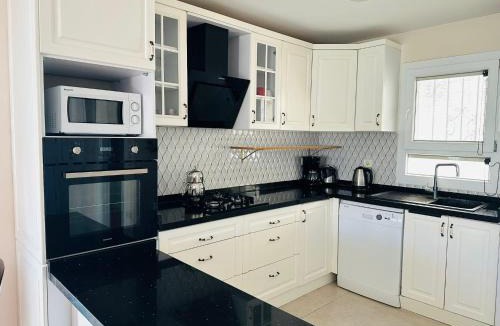 Alacati Villa | Evalacati-Villa Palma-Central villa with private pool and garden
