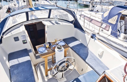 Lapa Boat Rental | Evamia River Boat (C104)