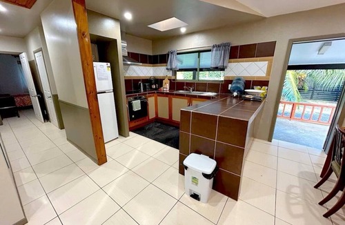 Inave Tapere House | Evangeline's Home 3 minutes walk to the Mini Golf