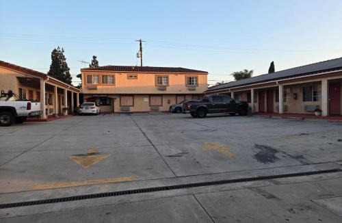 Maywood Hotel | Evans Motel