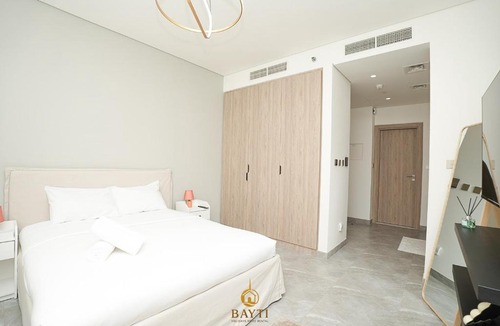 Downtown Dubai Apartment | Evasion Moderne a Business Bay vue sur le canal