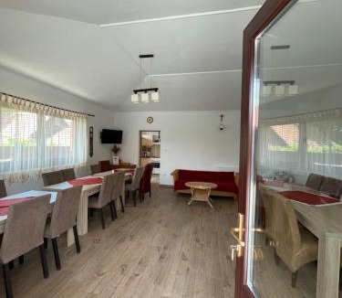 Corund House | Evelyn Panzio