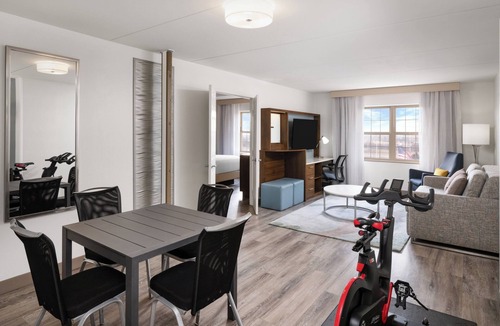 Tinley Park Hotel | EVEN Hotel Chicago Tinley Park-Conv Ctr by IHG