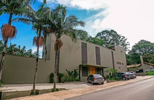 Cotia House | Event space in Granja