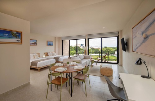 Downtown Cancun Hotel | EVERGLADES SUITES