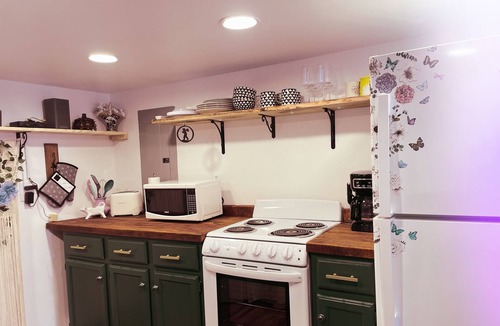 Nancy Cottage | Everglow Hollow- Adorable Tiny House near Lake Cumberland, KY. Pet Friendly!