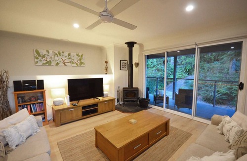 Macmasters Beach House | "Evergreen by the Sea"
