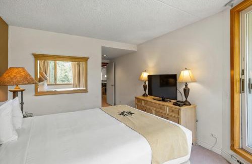 Keystone Cabin | Evergreen Condominiums by Vail Resorts