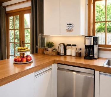 Kerrisdale Bed & Breakfast | Evergreen House