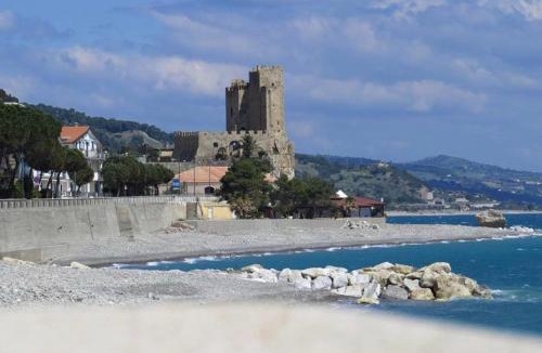 Roseto Capo Spulico Bed & Breakfast | Evergreen